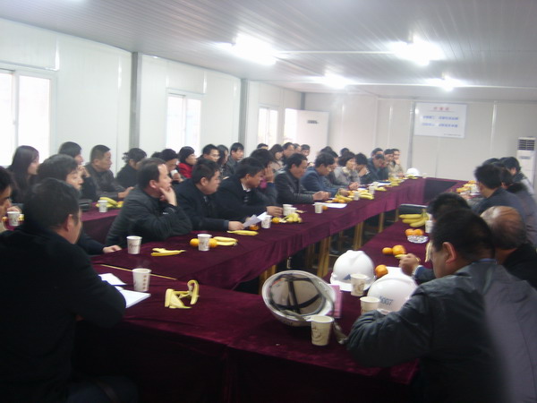 南京棲霞區(qū)馬群街道辦到我公司進(jìn)行了考察，開展了有關(guān)科學(xué)發(fā)展觀的研討會
